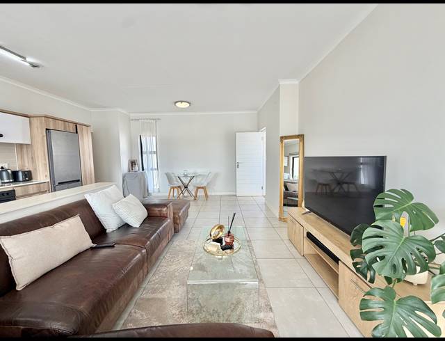 2 BEDROOM APARTMENT TO LET IN BALLITO CENTRAL